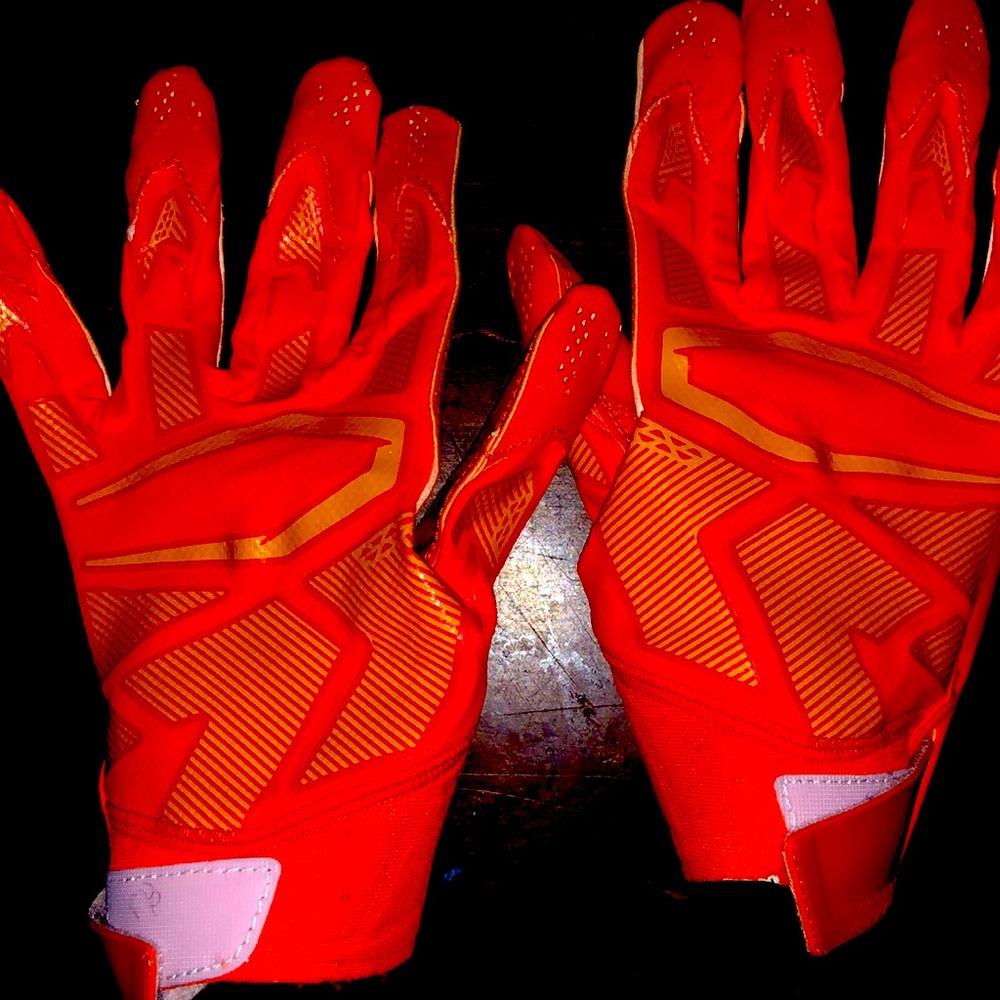 NFL cutter gloves